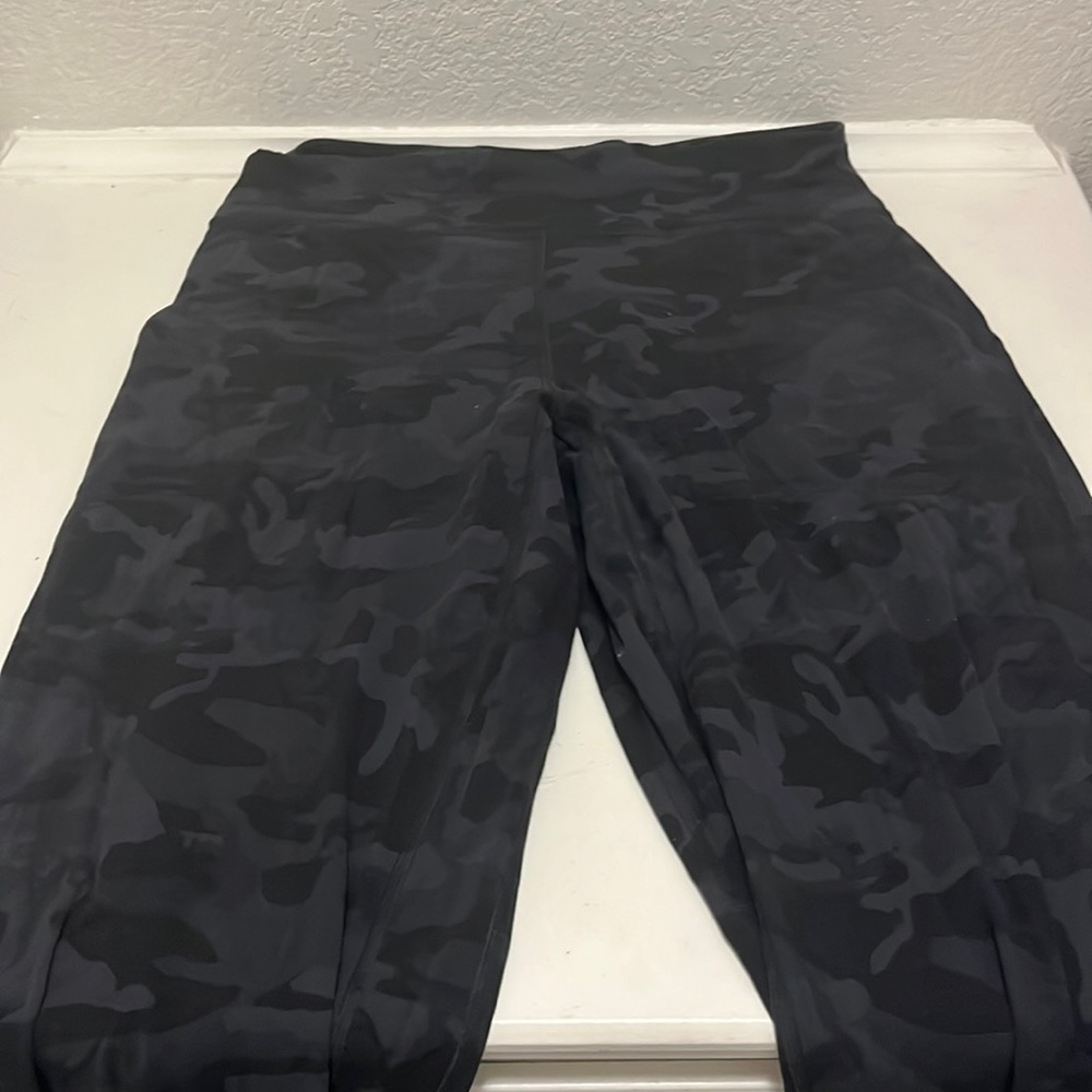 Lululemon Joggers — Comfy!!